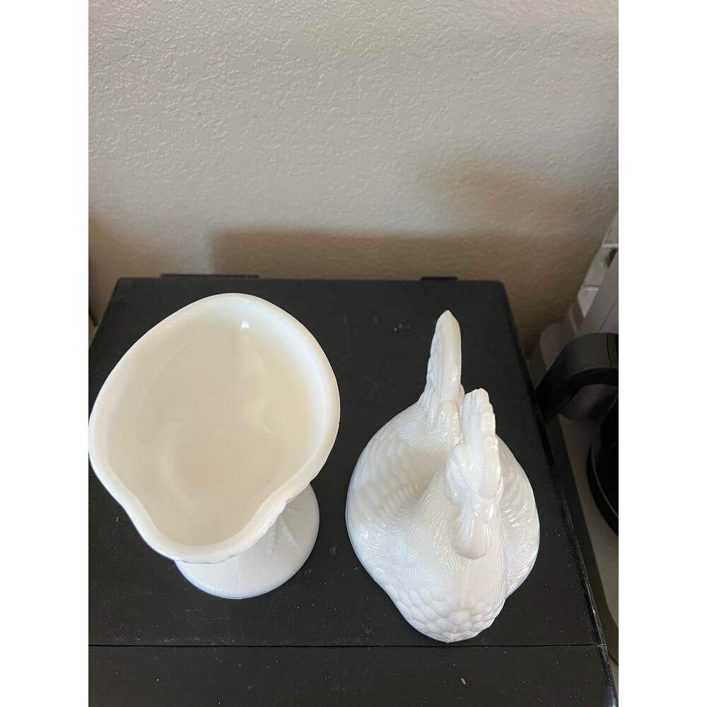 Vintage Milk Glass Rooster Lidded Candy Dish – White Glass Collectible - Picture 3 of 6